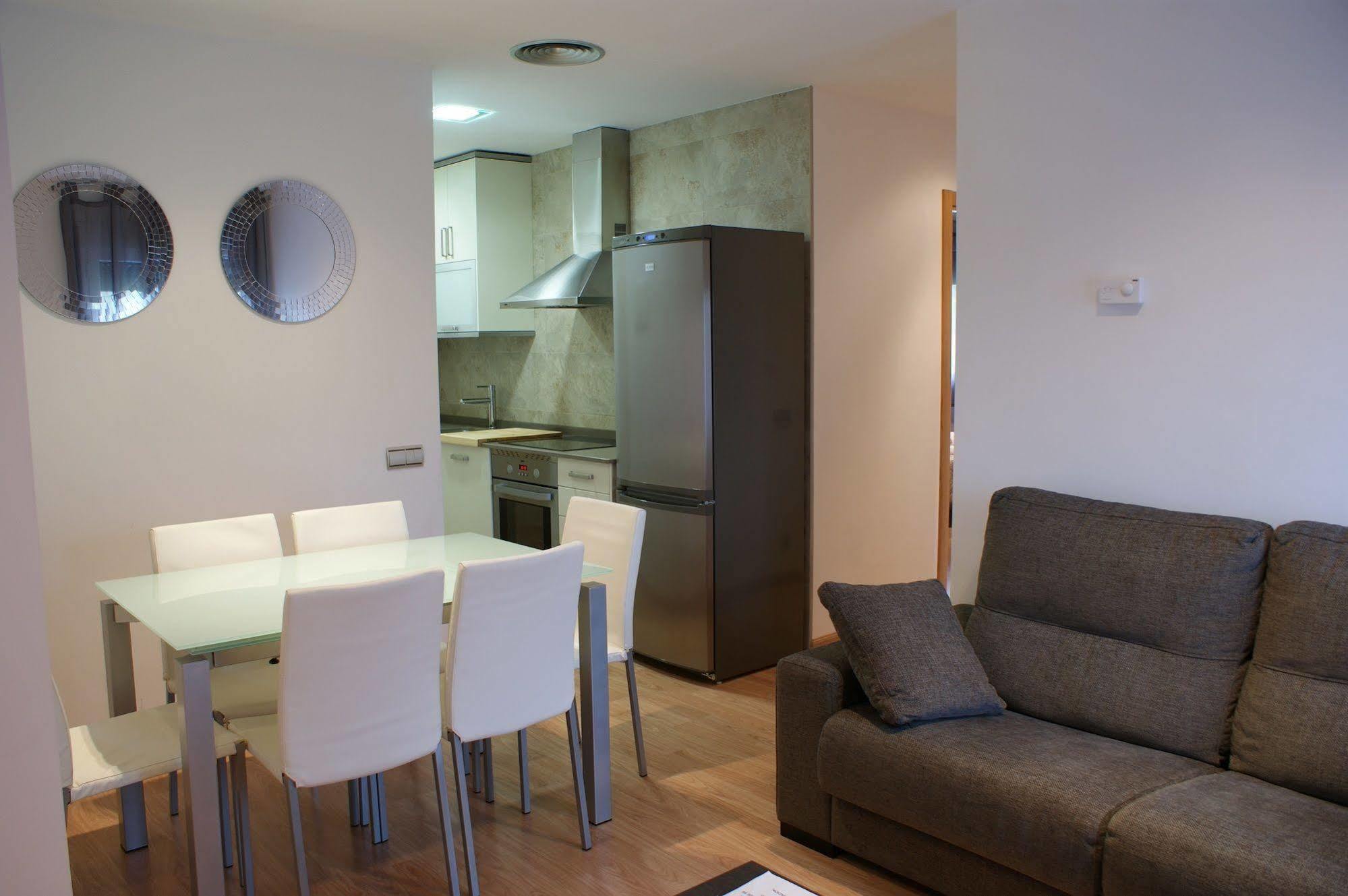 Apartamentos Puerta De Ordesa Laspuna Exterior photo